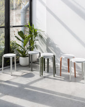 Charger l&#39;image dans la galerie, TIPTOE LOU Stools
